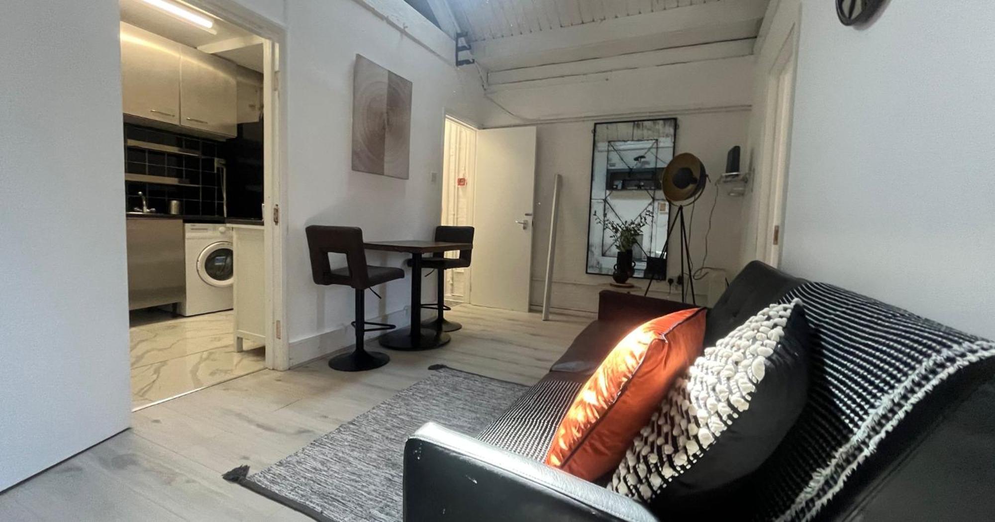 Nifty 2 Bedroom Flat In Goswell Rd Londres Exterior foto