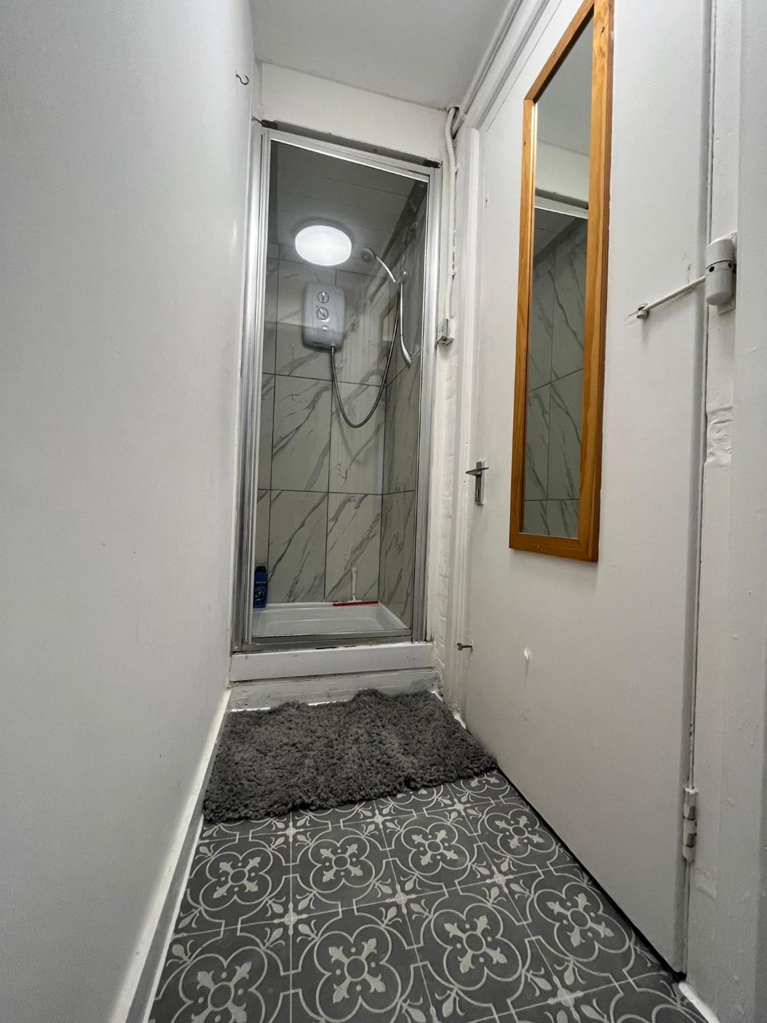 Nifty 2 Bedroom Flat In Goswell Rd Londres Exterior foto